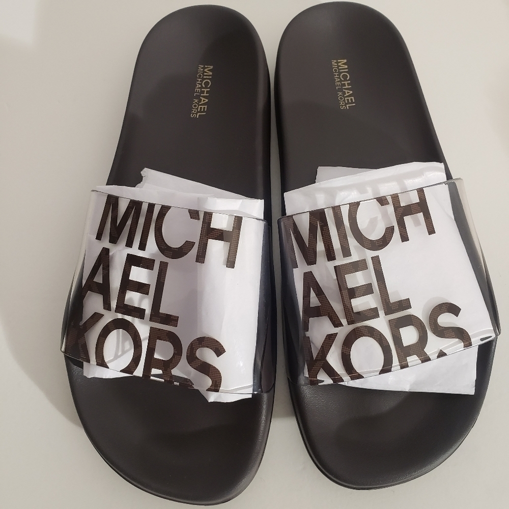 Michael Kors Gilmore Logo Print size 6 NWOT - Picture 2 of 10